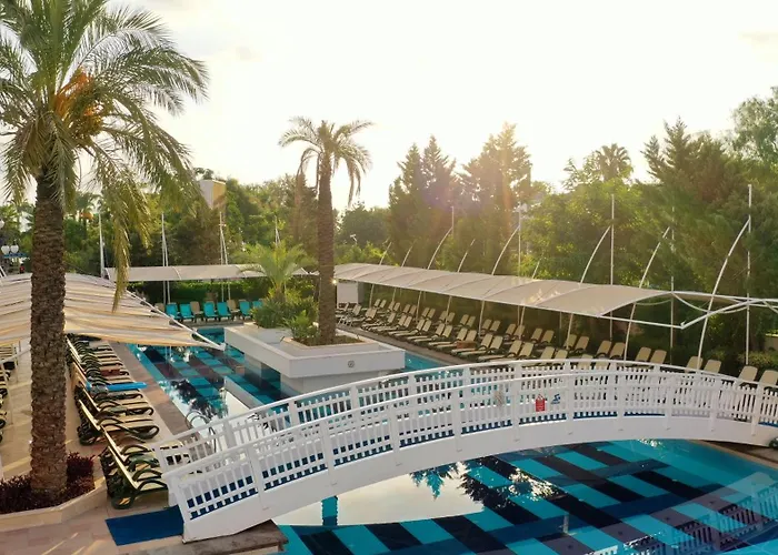 Crystal De Luxe Comfort Collection Kemer